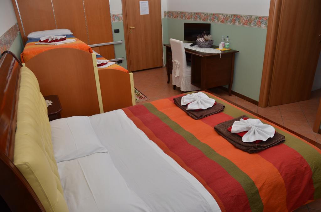B&B 7 Camini ซาน จิโอวานนิ ลูปาโตโต ภายนอก รูปภาพ