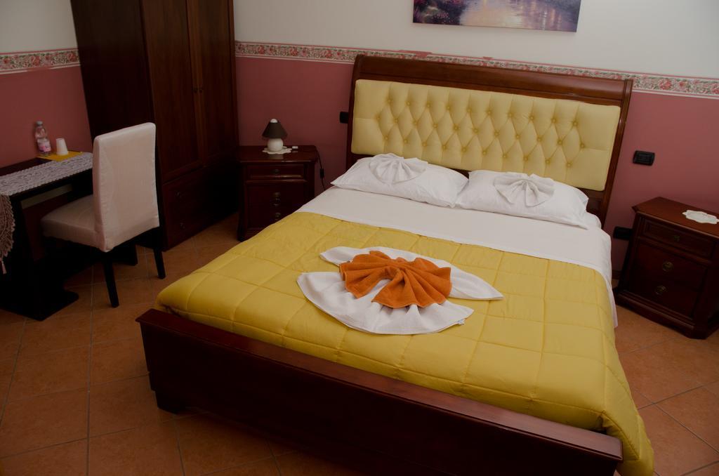 B&B 7 Camini ซาน จิโอวานนิ ลูปาโตโต ภายนอก รูปภาพ